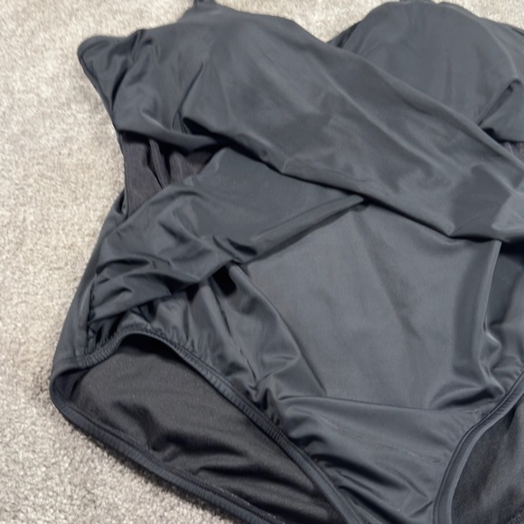 Embrace Your Curves By Miracle Brands Swimsuit One Piece Size 2X (20W-22W) - Picture 7 of 15